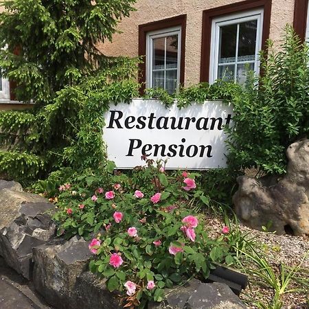 ホテル Zum Weissen Ross Nidda エクステリア 写真